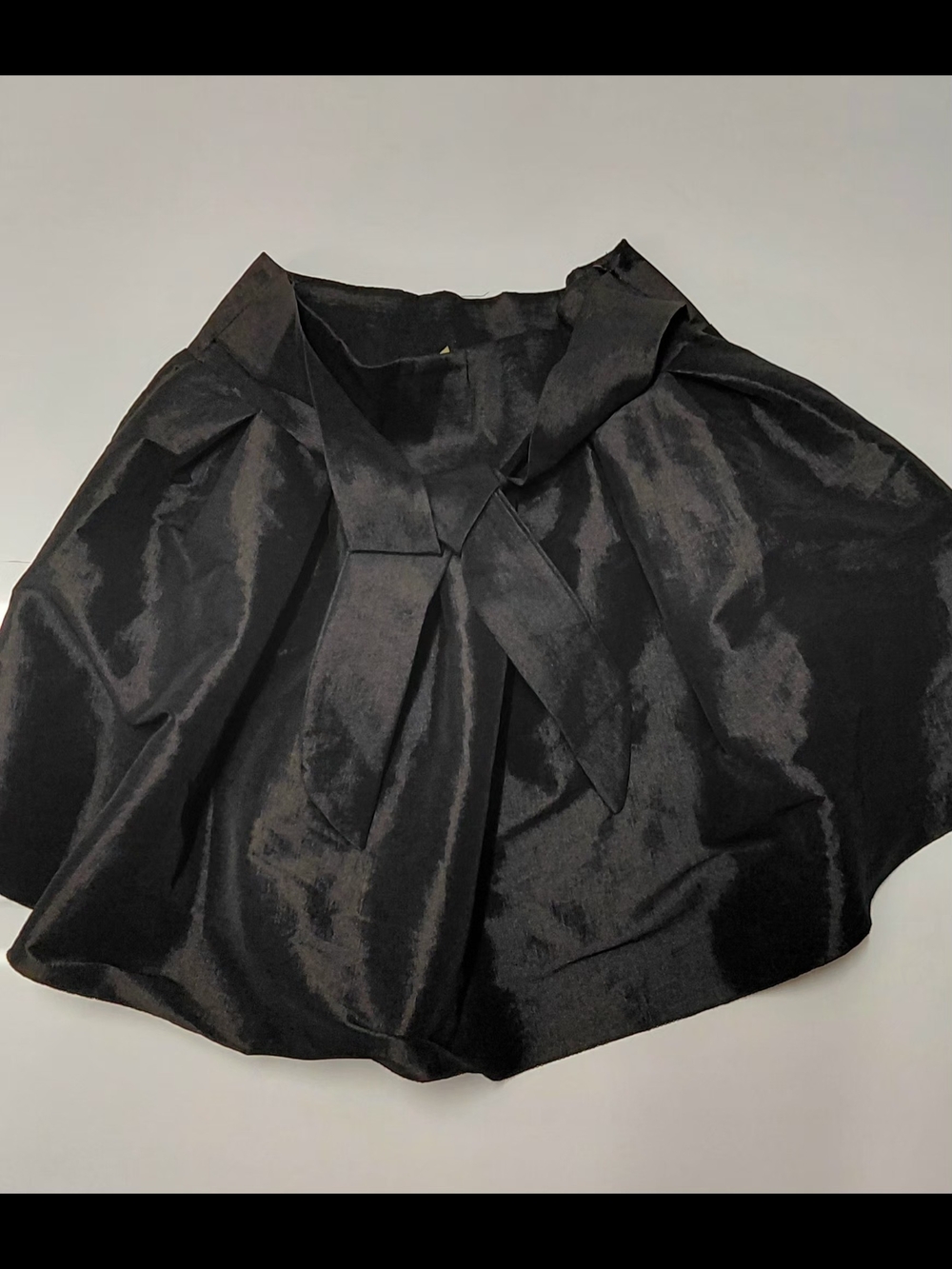 Women’s Black Tie-Front Skirt Size: L